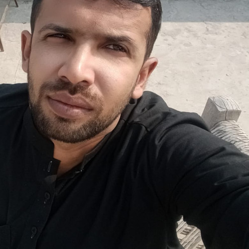 Ali R.