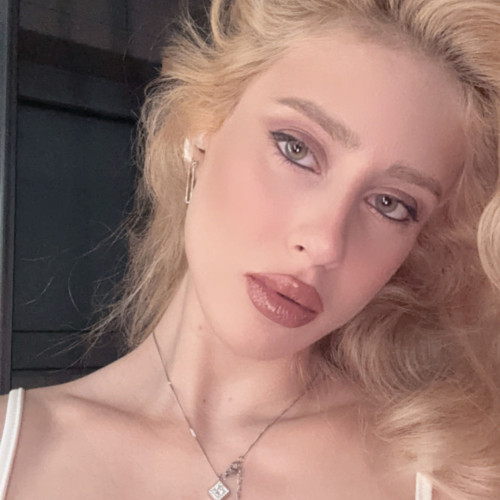 Valeria D.