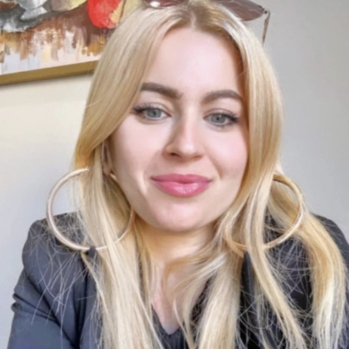 Elle K. profile photo
