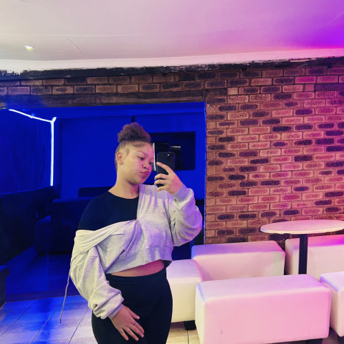oratile n. profile photo
