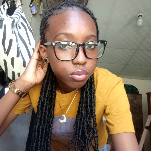 Ari E. profile photo