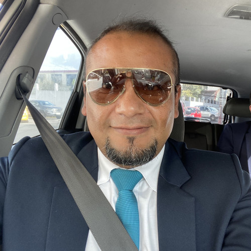 Mauricio V.