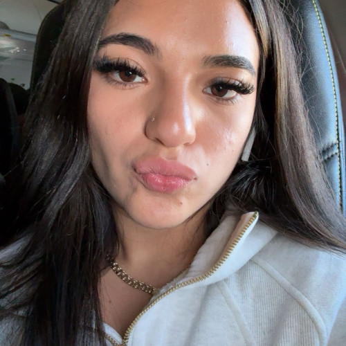 aleina m. profile photo