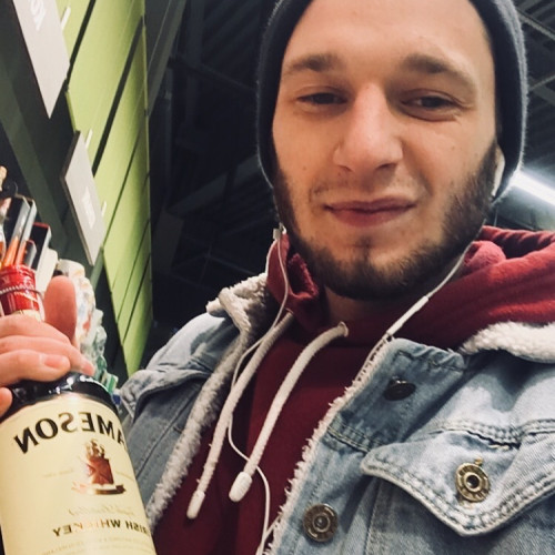 yevgeniy  w. profile photo