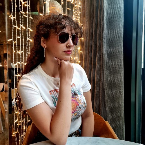 Yasmine J.