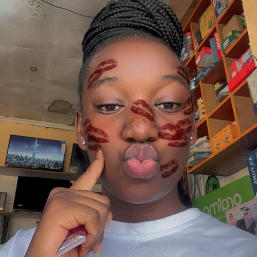 ROSELYNE  A. profile photo
