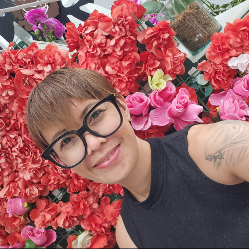 Rose V. profile photo