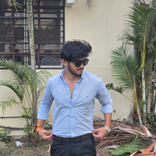 Dev b. profile photo
