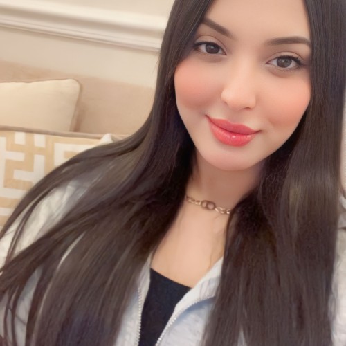 Oumayma E.