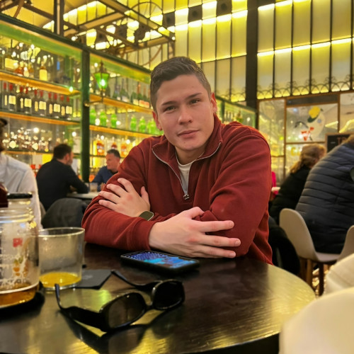 Julian M. profile photo