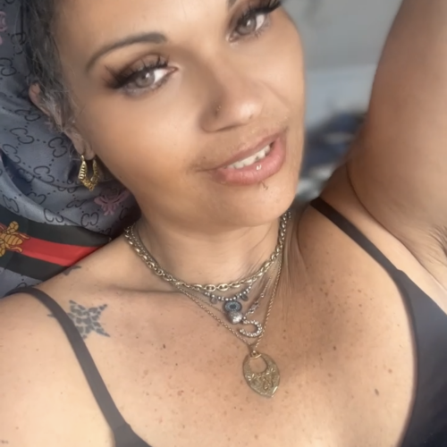 Nicola R.