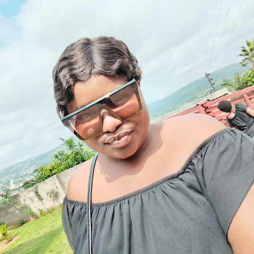 Yolande S. profile photo