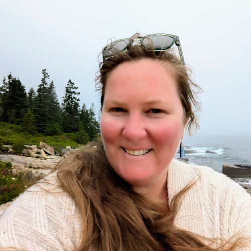 Leslie  C. profile photo