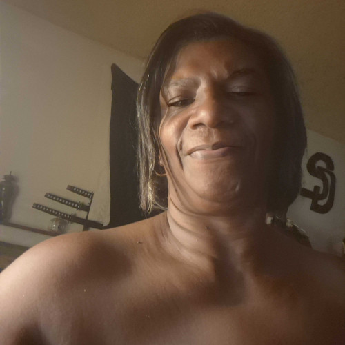 mona y. profile photo