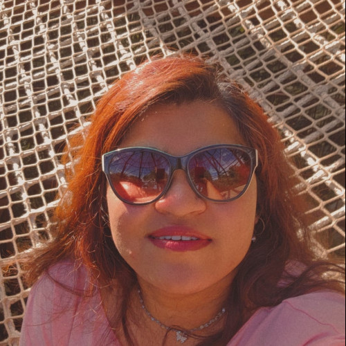 Kelly R.