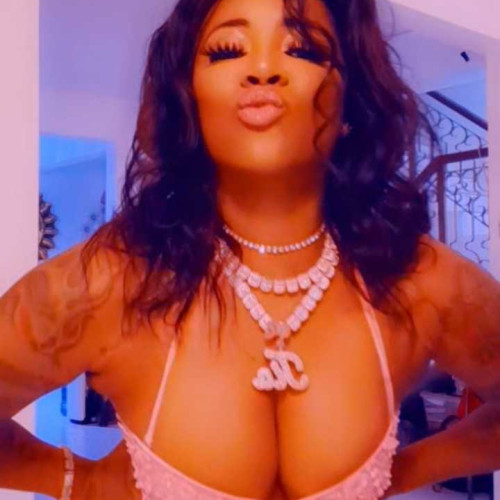 Tia G.