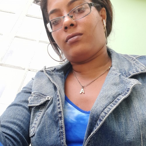 Simone  H.