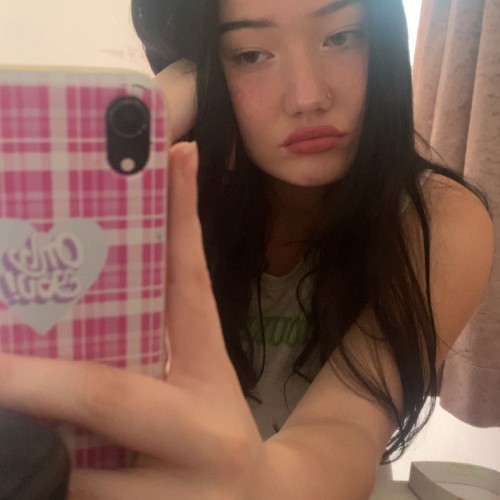 chloe m.