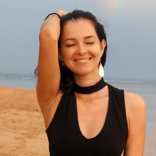 Elena I.