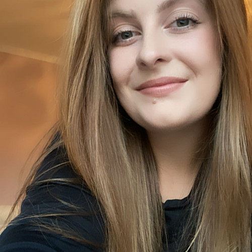 Iryna E.