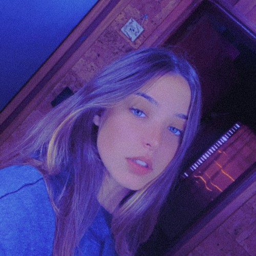 Lara L. profile photo