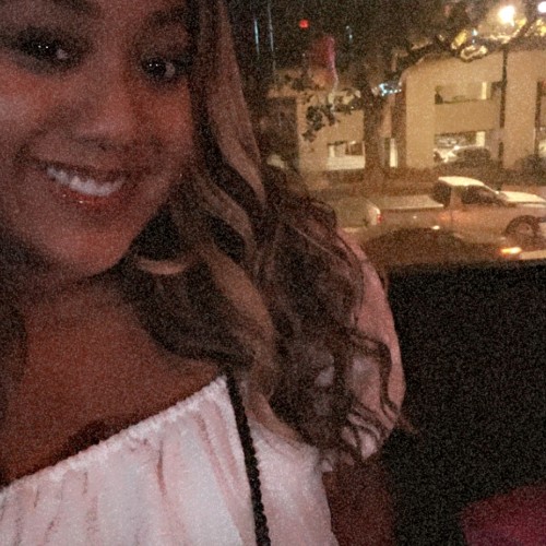 Bee W. profile photo