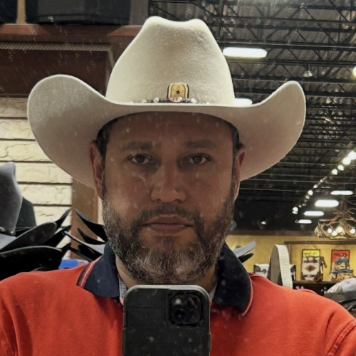 Eligio V. profile photo