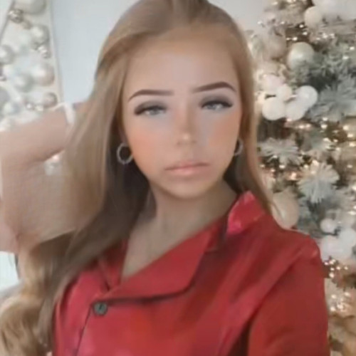alisa g. profile photo