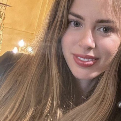 Vania K. profile photo