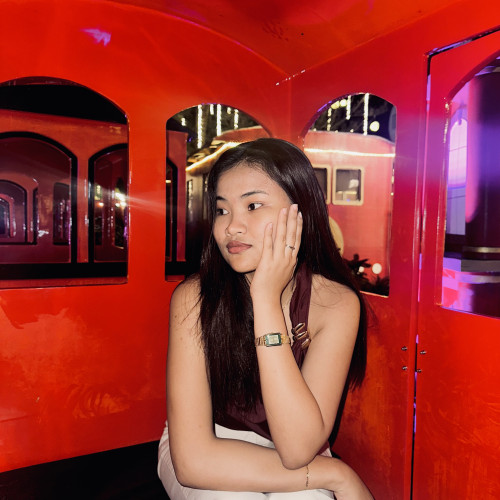 Lois L. profile photo