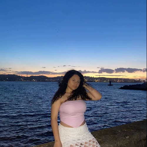 isabela D. profile photo