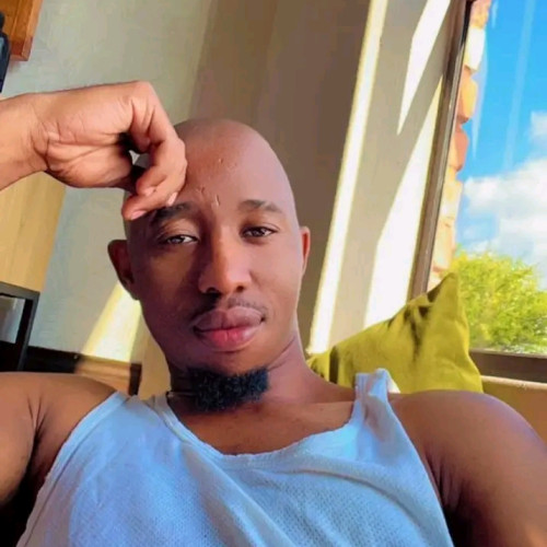 Tumi  M.