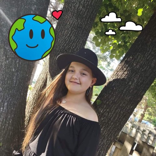 Elizabeth R. profile photo