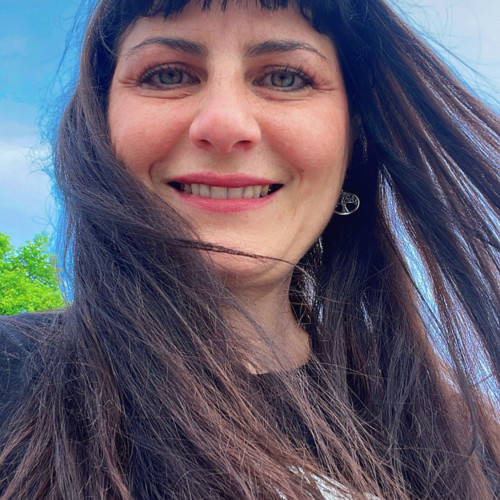 Mia J. profile photo