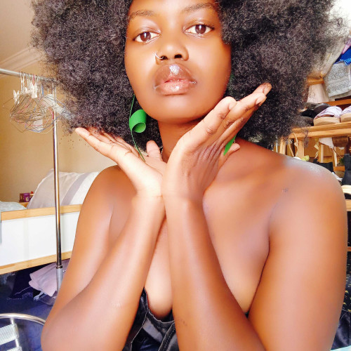 Vivian v. profile photo
