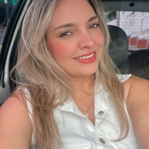 Moni D.