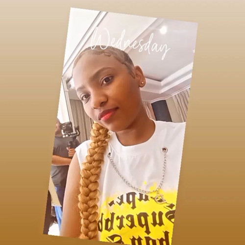 ASLY G. profile photo