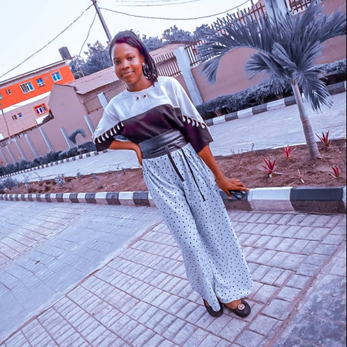 Tobi L. profile photo