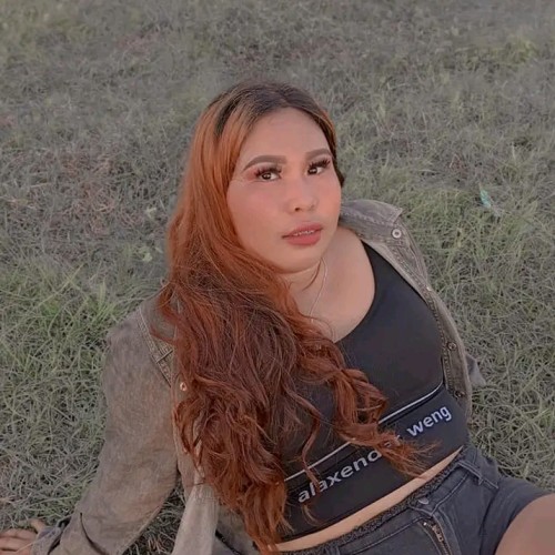Annely  D.