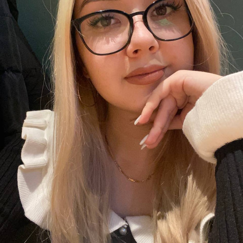Adelina H. profile photo