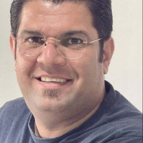Reza r. profile photo