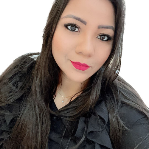 Katiane C.
