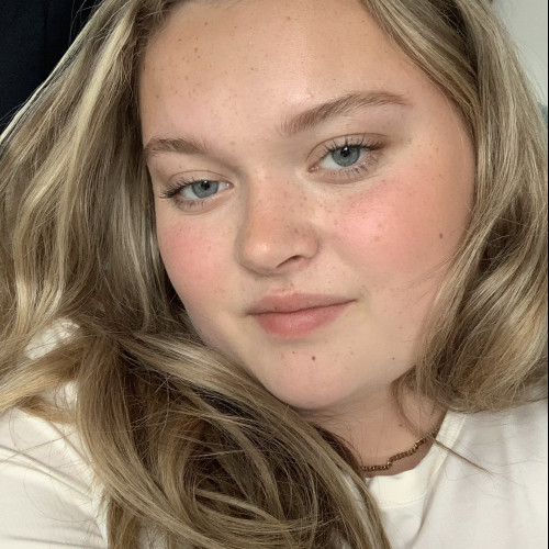Bella M. profile photo
