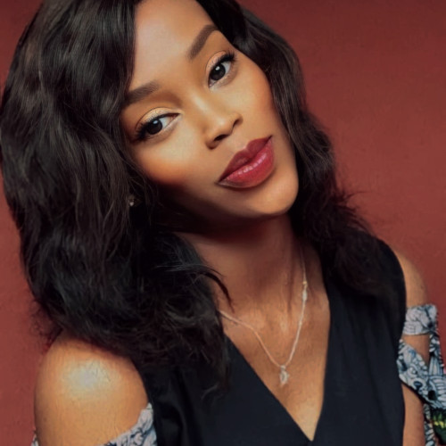Lyvia  J. profile photo