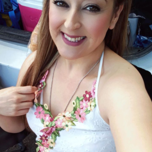 Alejandra t. profile photo