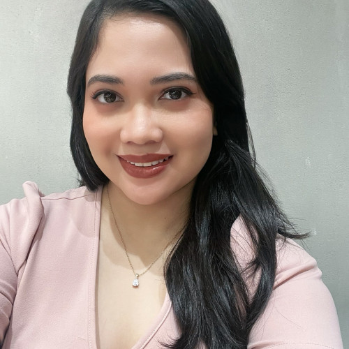 Claire L. profile photo
