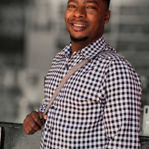 Elias l. profile photo