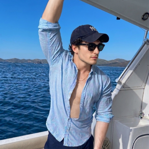Nicolas M. profile photo