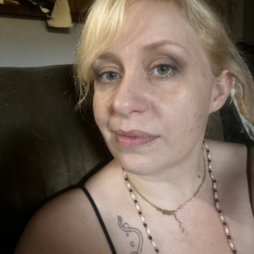 Kat L. profile photo