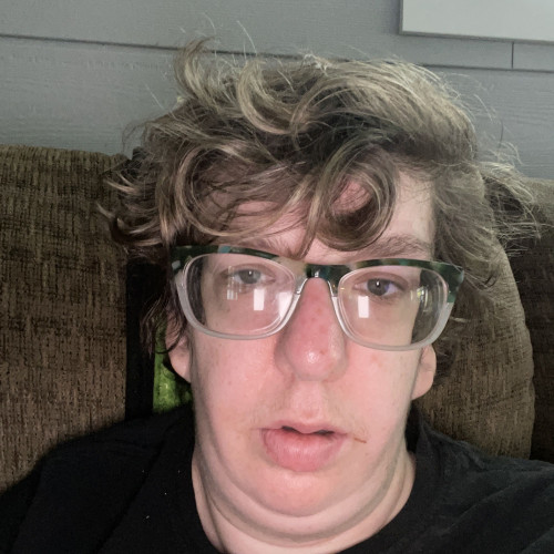 cat R. profile photo